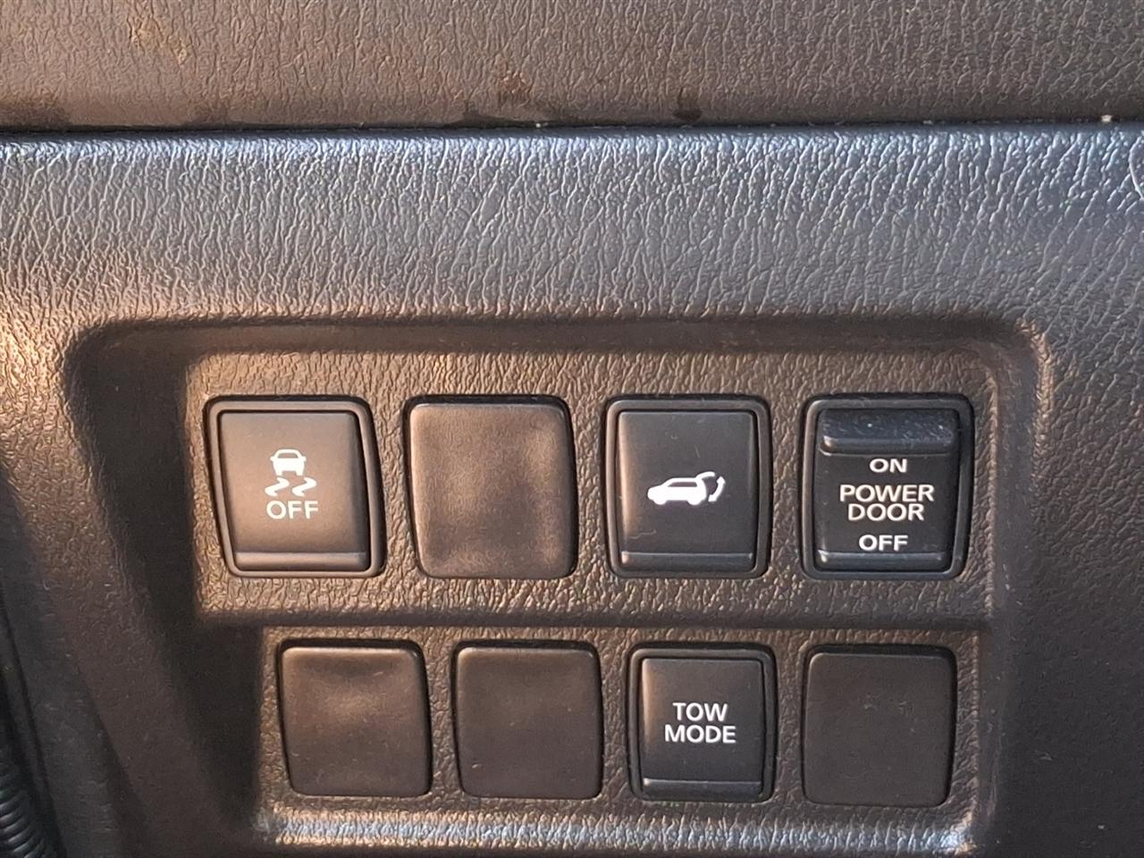 Nissan Pathfinder  2014