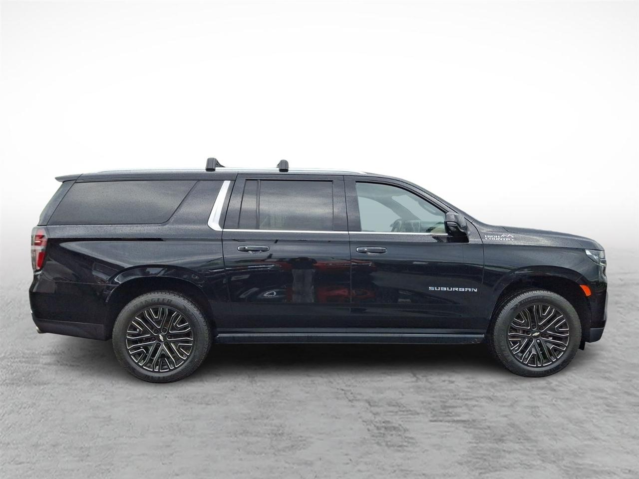 Chevrolet Suburban  2021