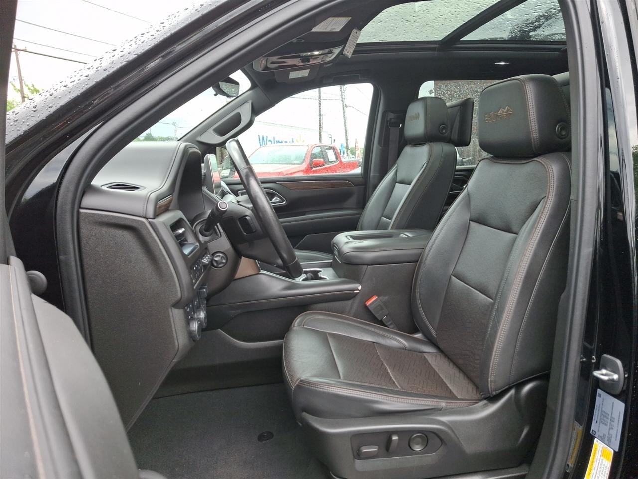 Chevrolet Suburban  2021