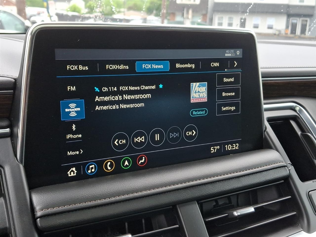 Chevrolet Suburban  2021