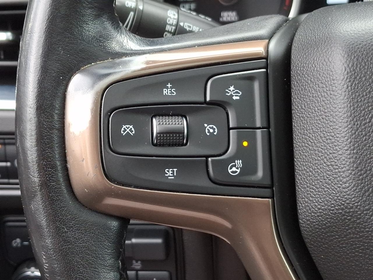 Chevrolet Suburban  2021