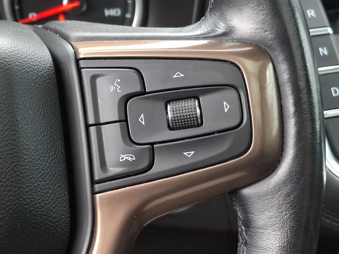 Chevrolet Suburban  2021