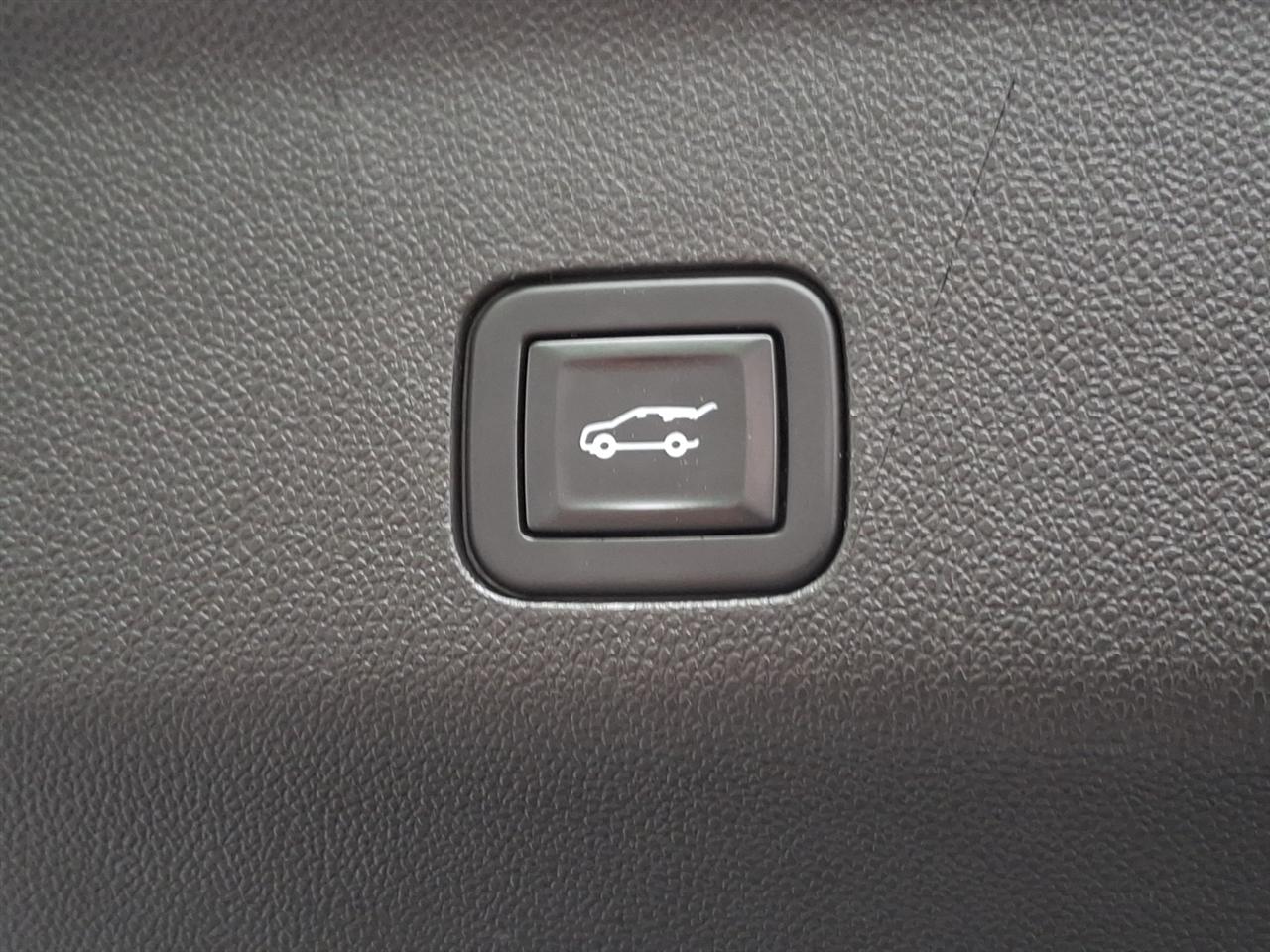 Chevrolet Suburban  2021