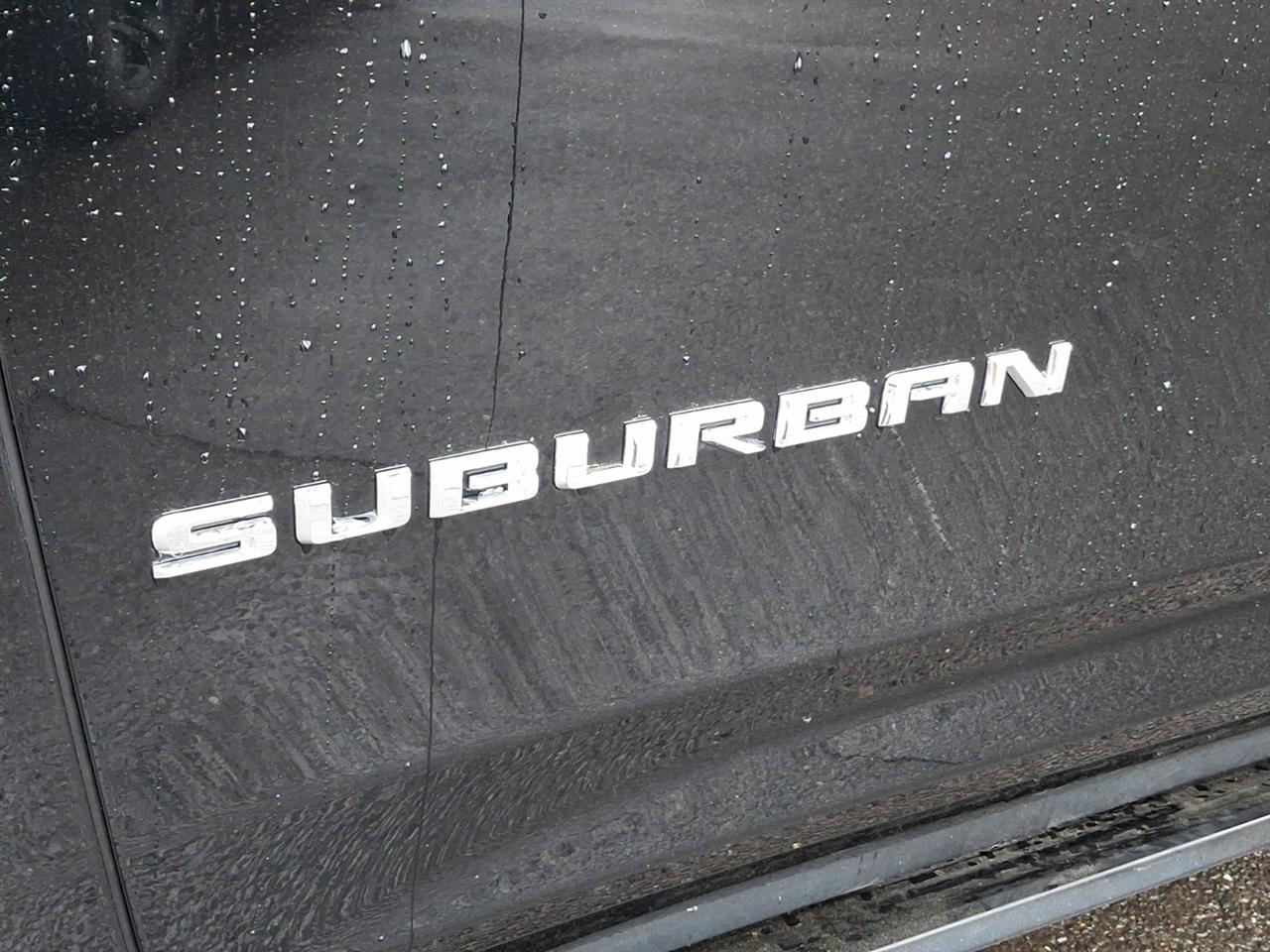 Chevrolet Suburban  2021