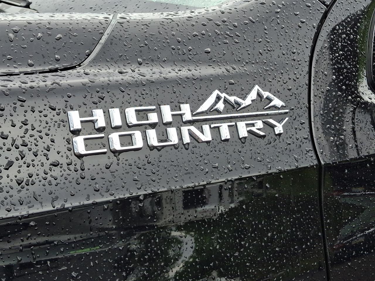 Chevrolet Suburban  2021