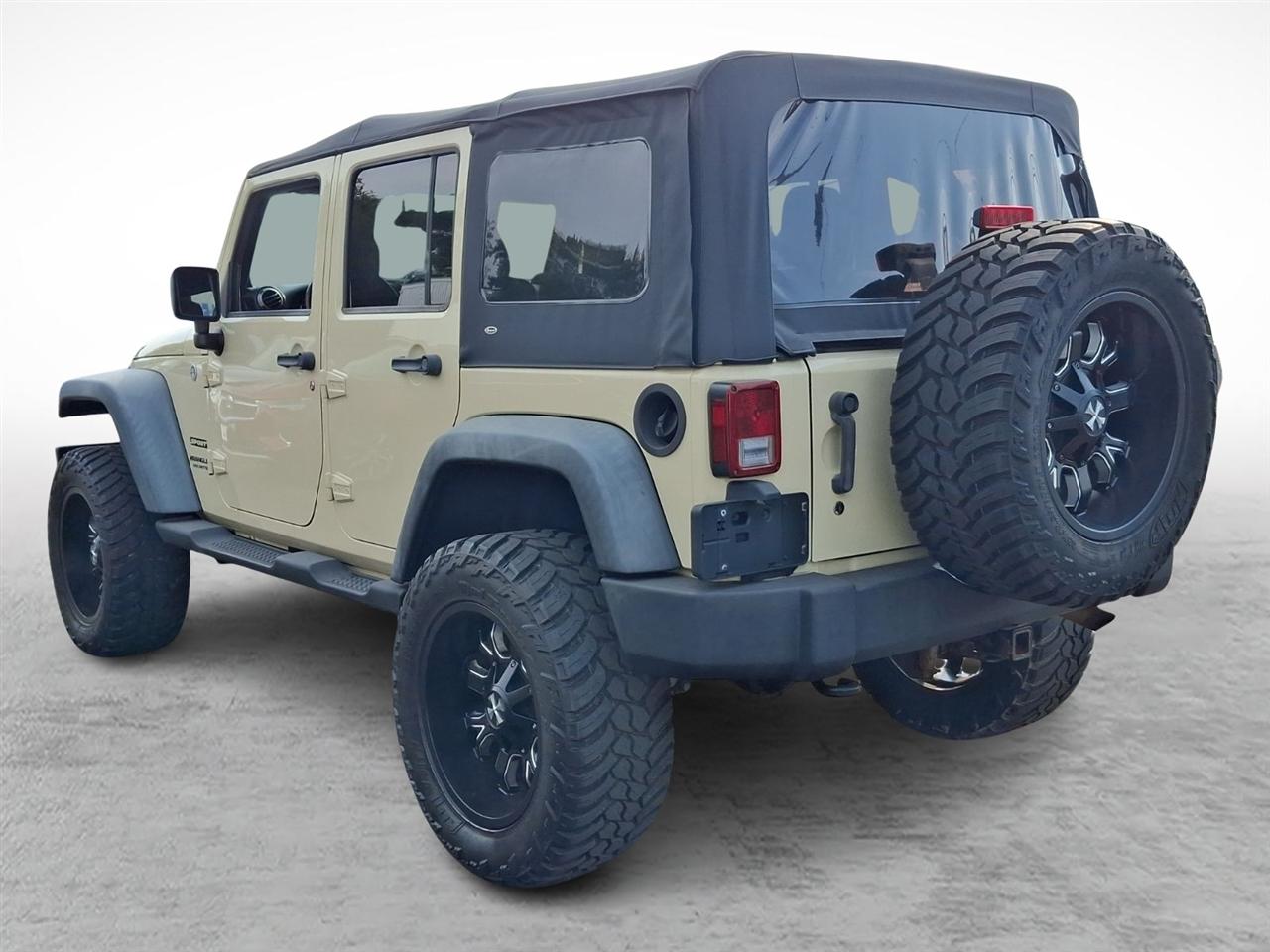 Jeep Wrangler Unlimited  2011