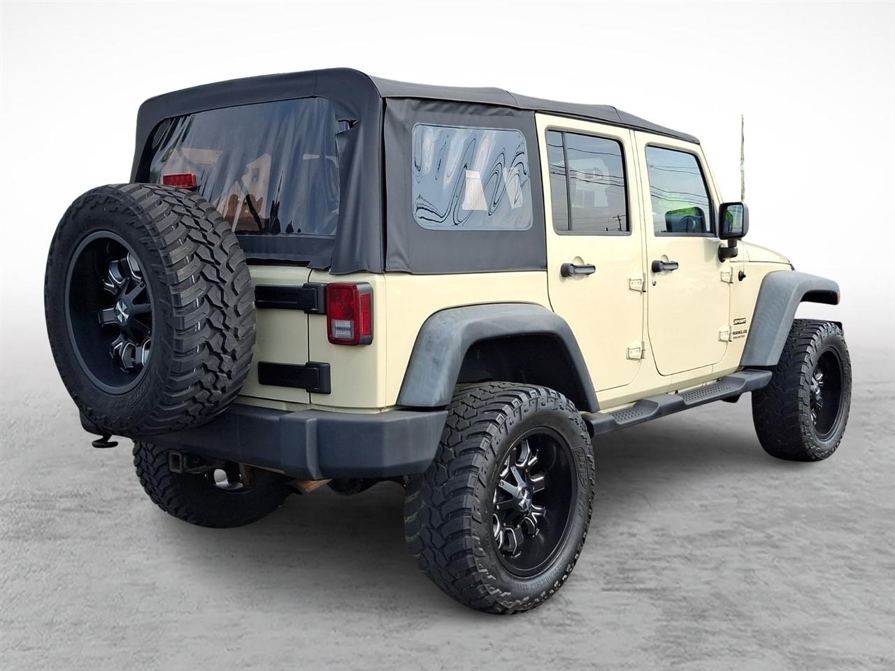Jeep Wrangler Unlimited  2011
