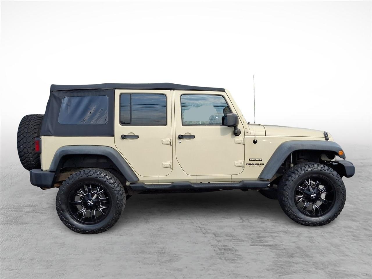 Jeep Wrangler Unlimited  2011