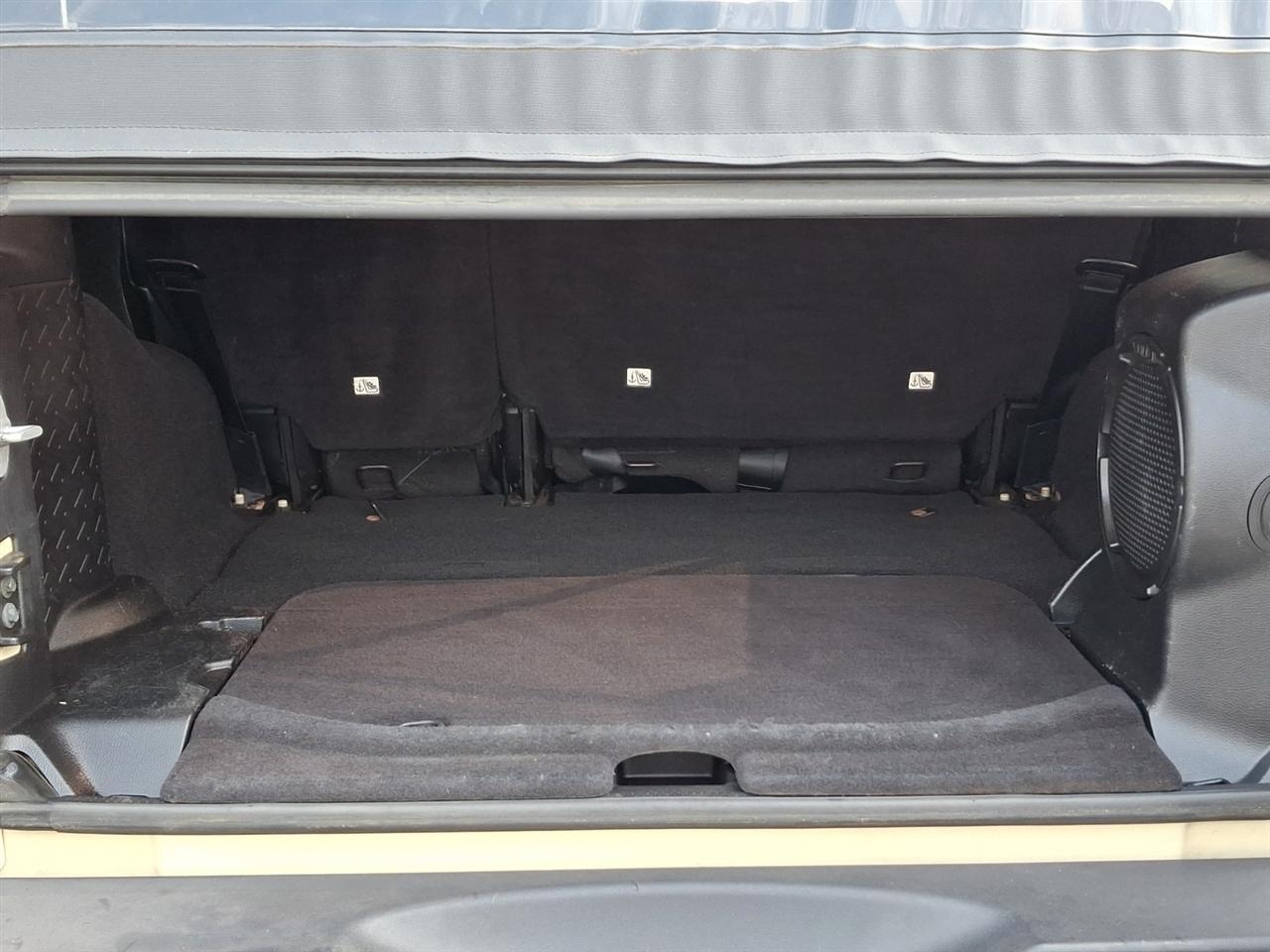 Jeep Wrangler Unlimited  2011