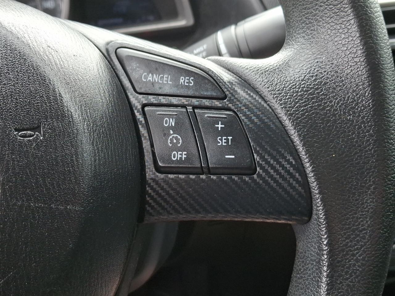 Mazda MAZDA3  2015
