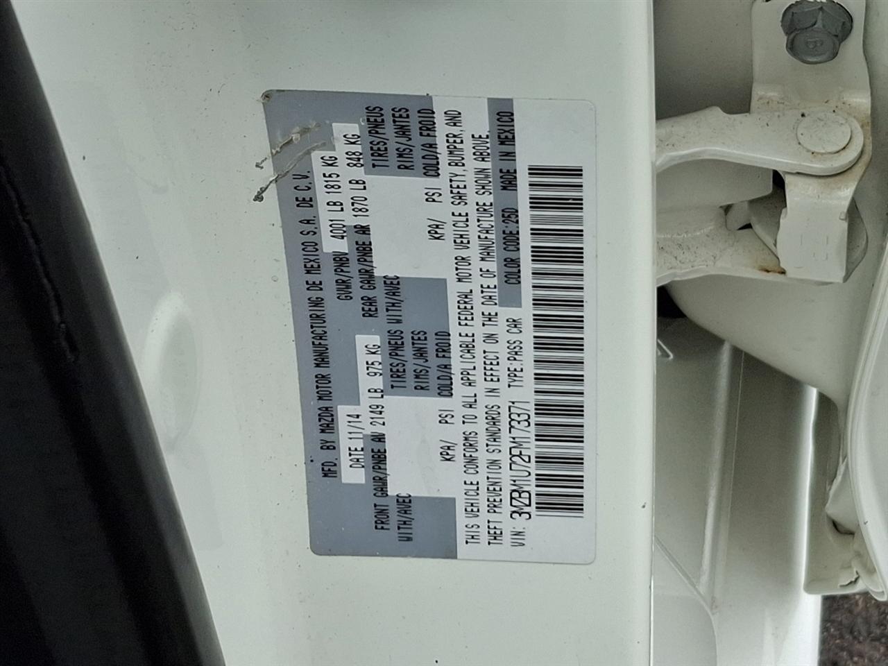 Mazda MAZDA3  2015