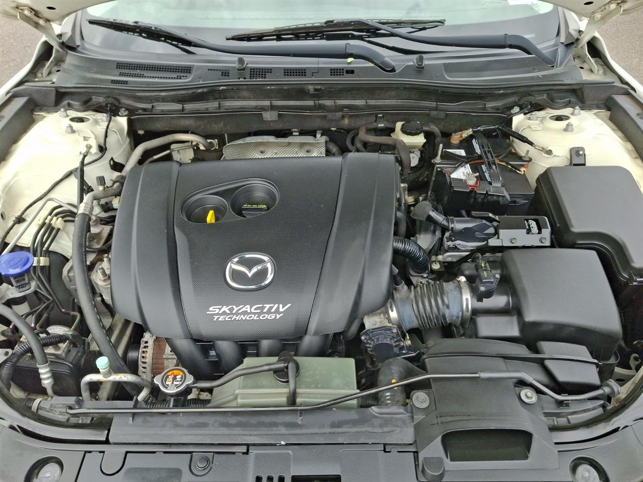 Mazda MAZDA3  2015