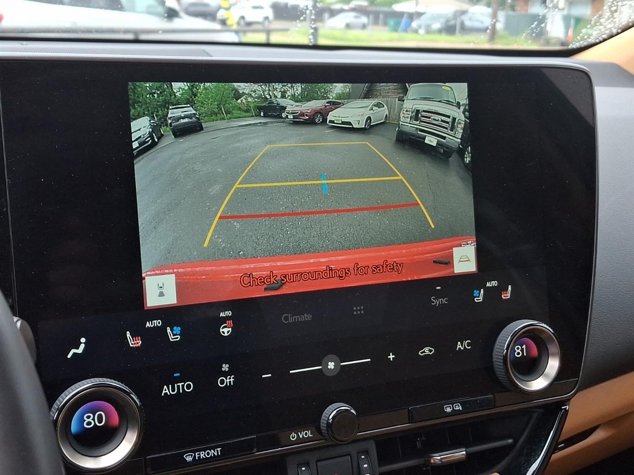 Lexus NX  2024