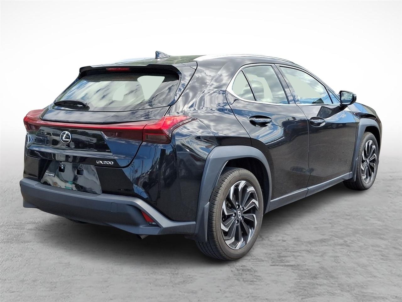 Lexus UX  2022