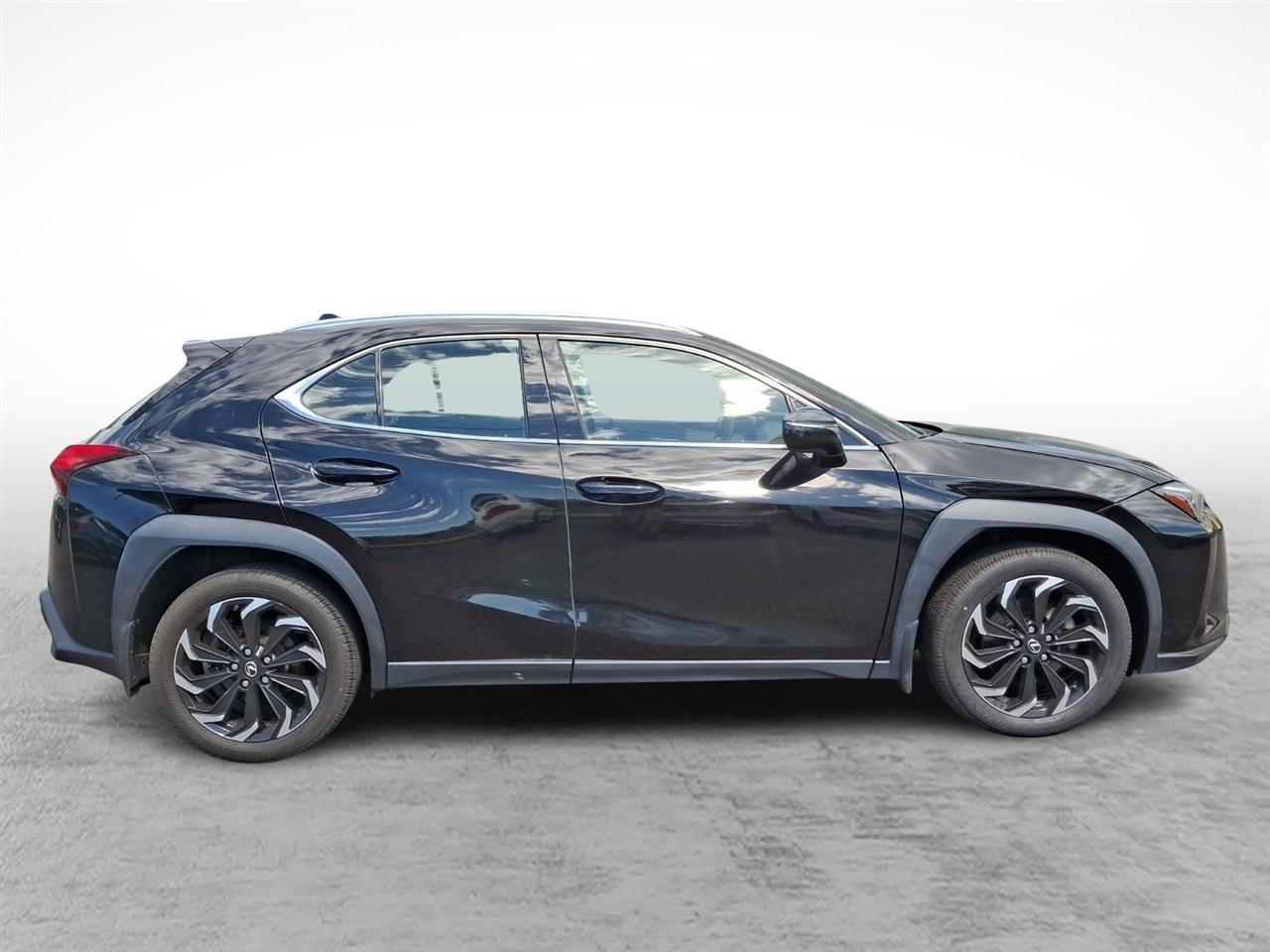 Lexus UX  2022