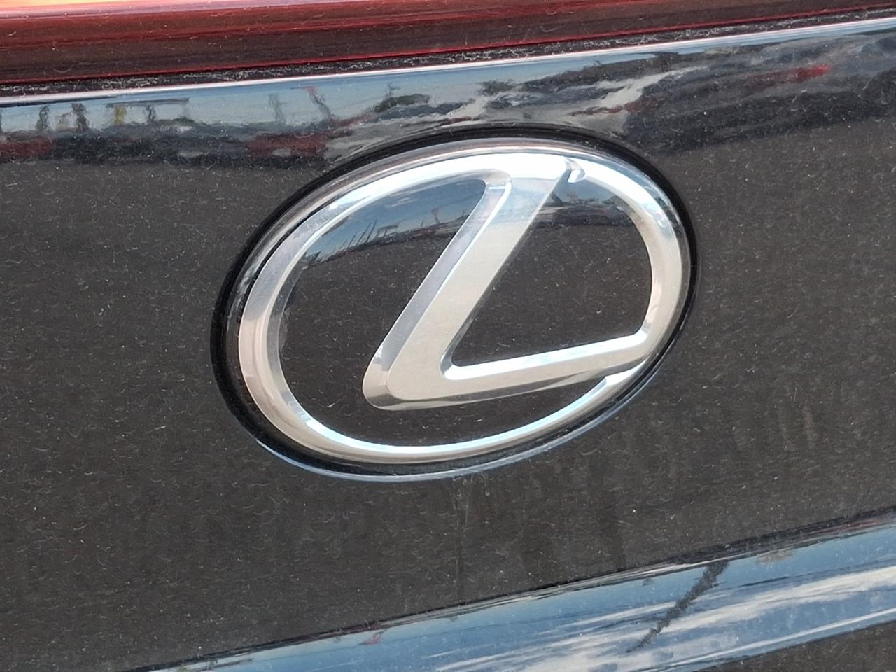Lexus UX  2022
