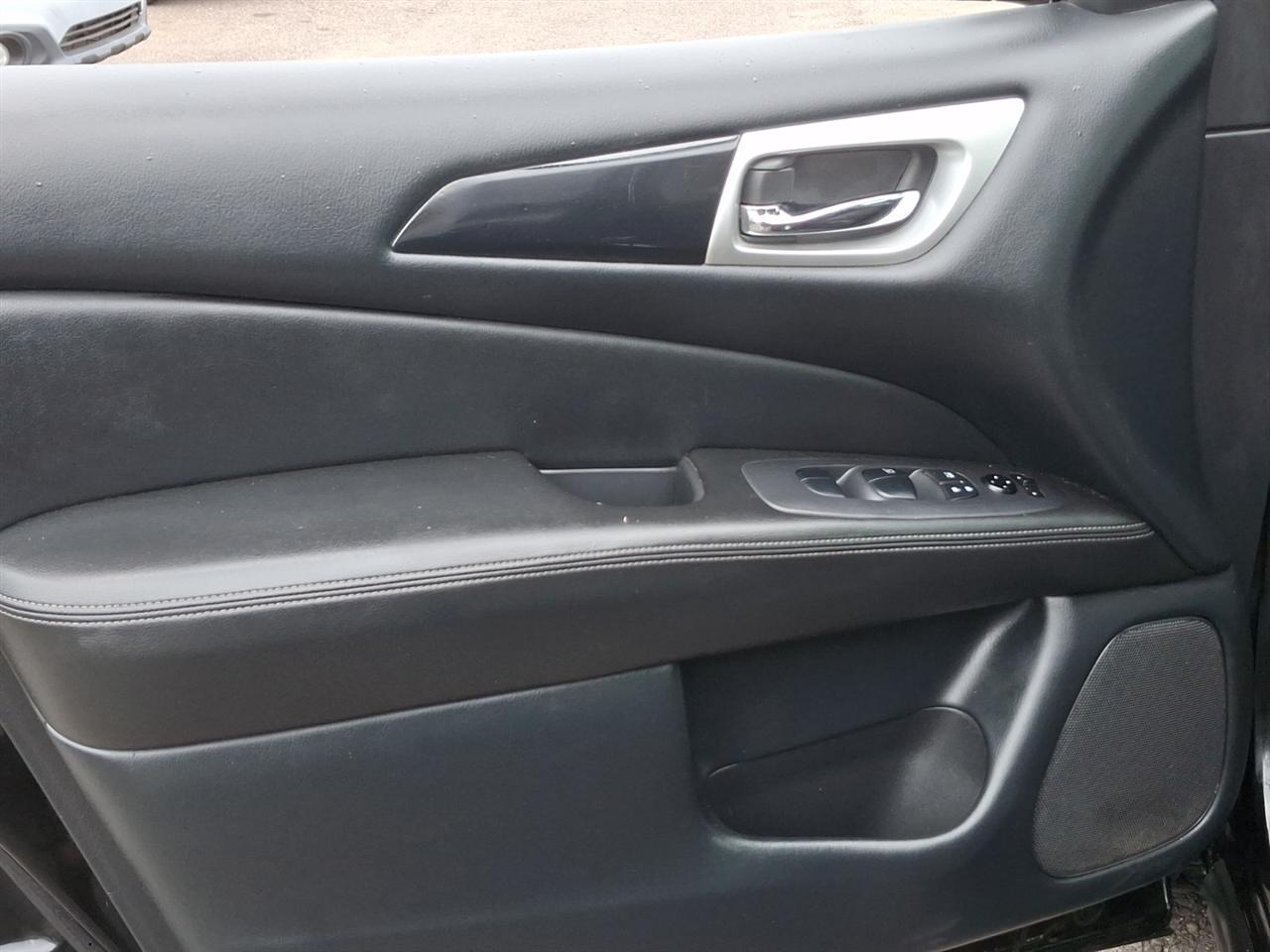 Nissan Pathfinder  2019