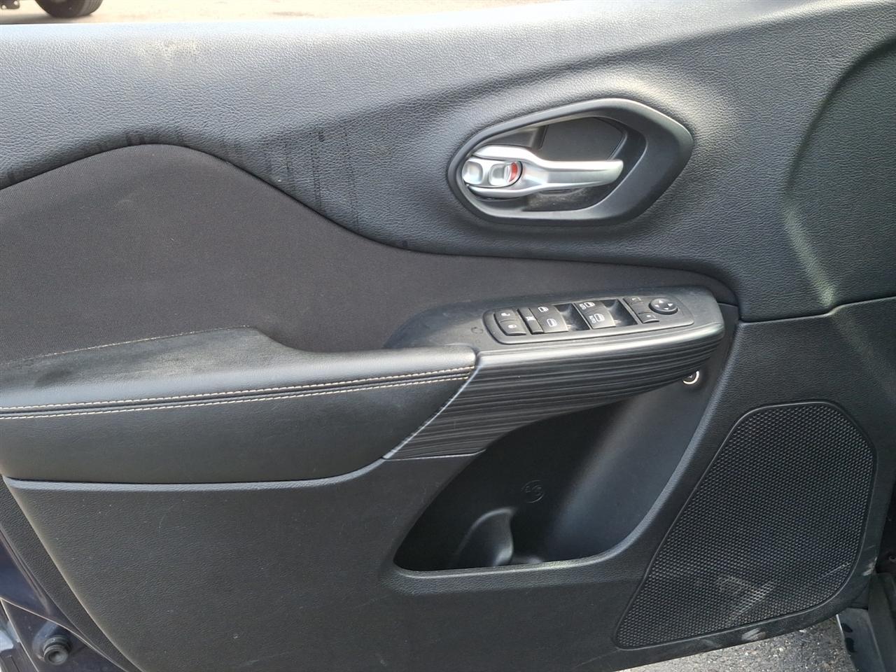 Jeep Cherokee  2015