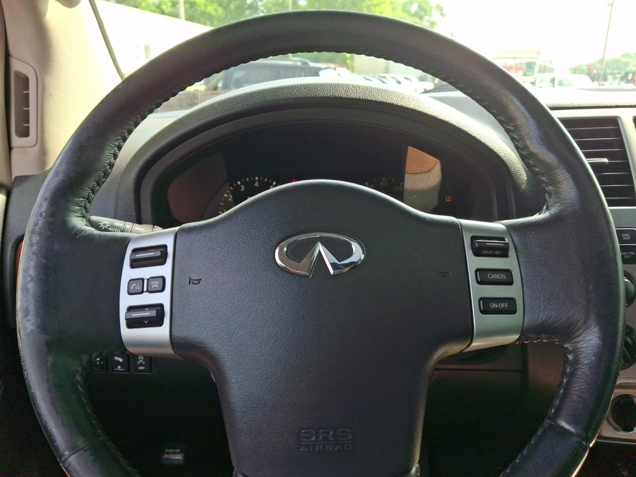 Infiniti QX56  2008