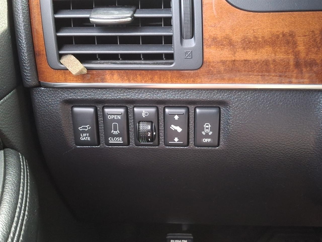 Infiniti QX56  2008