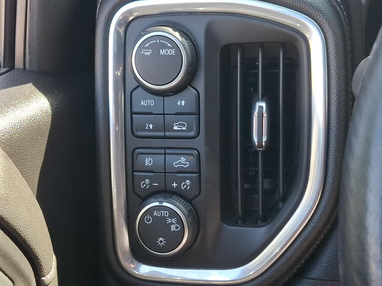 Chevrolet Silverado 1500  2021