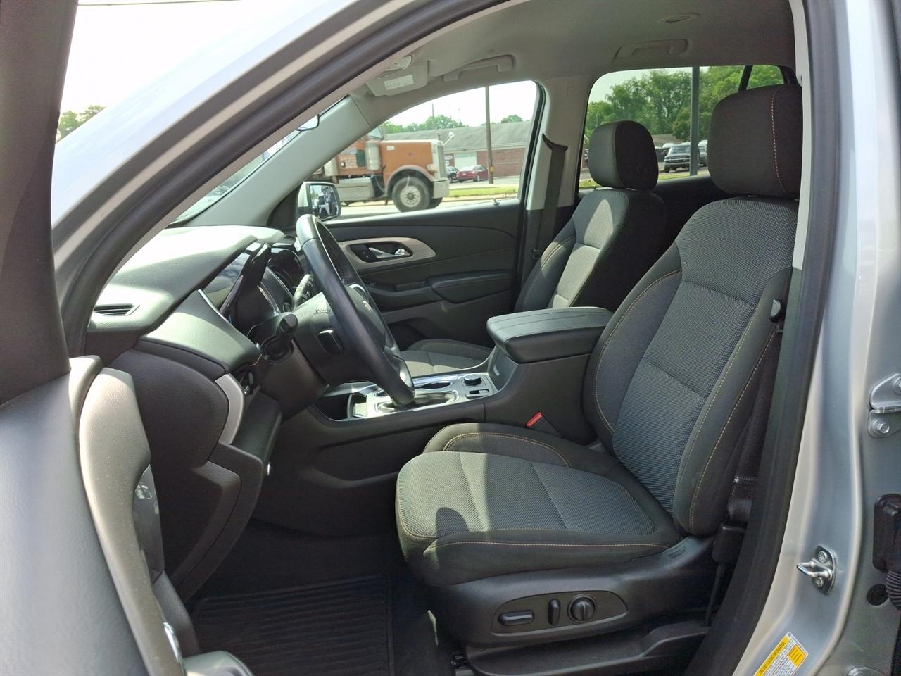 Chevrolet Traverse  2021