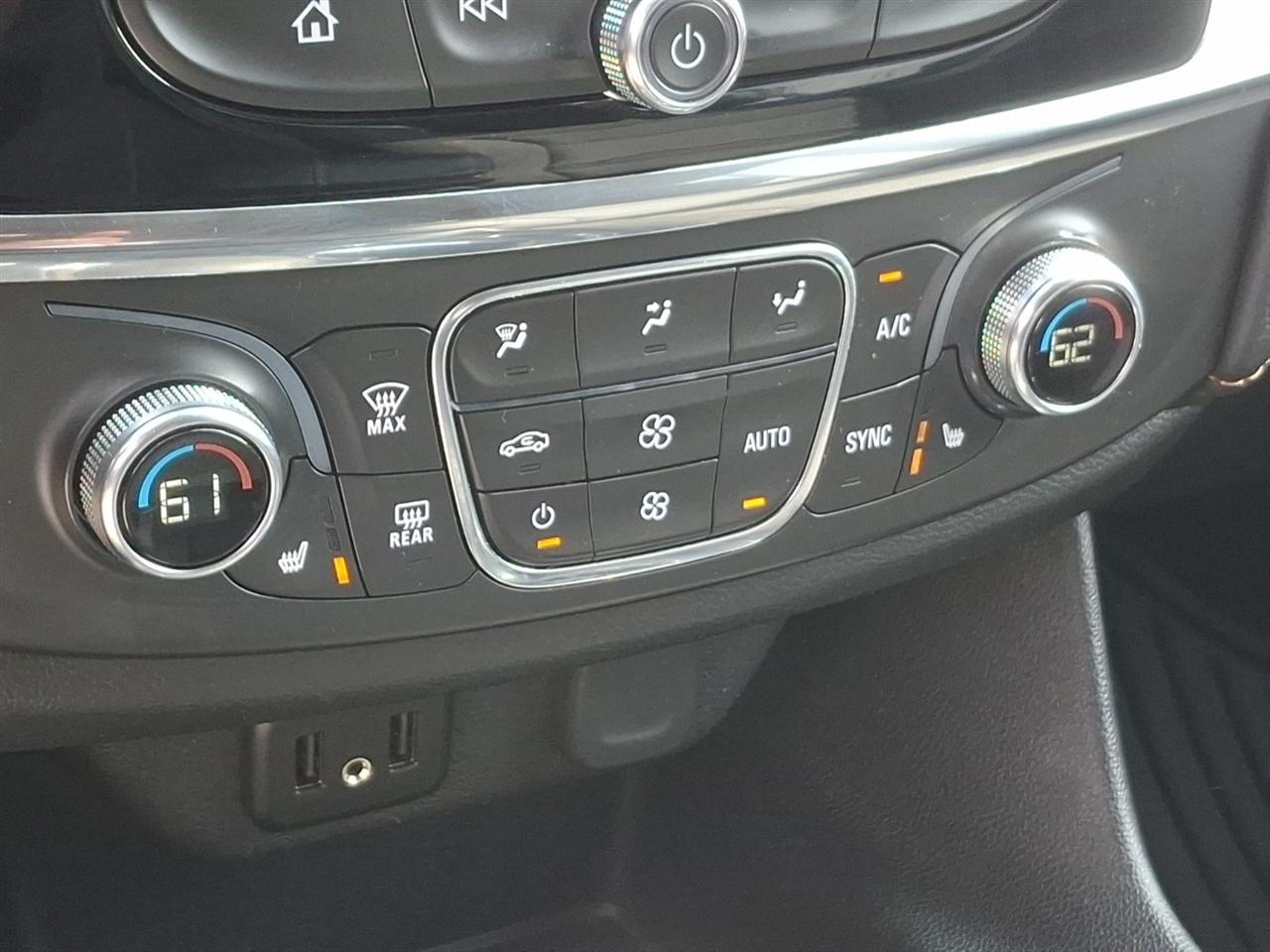 Chevrolet Traverse  2021