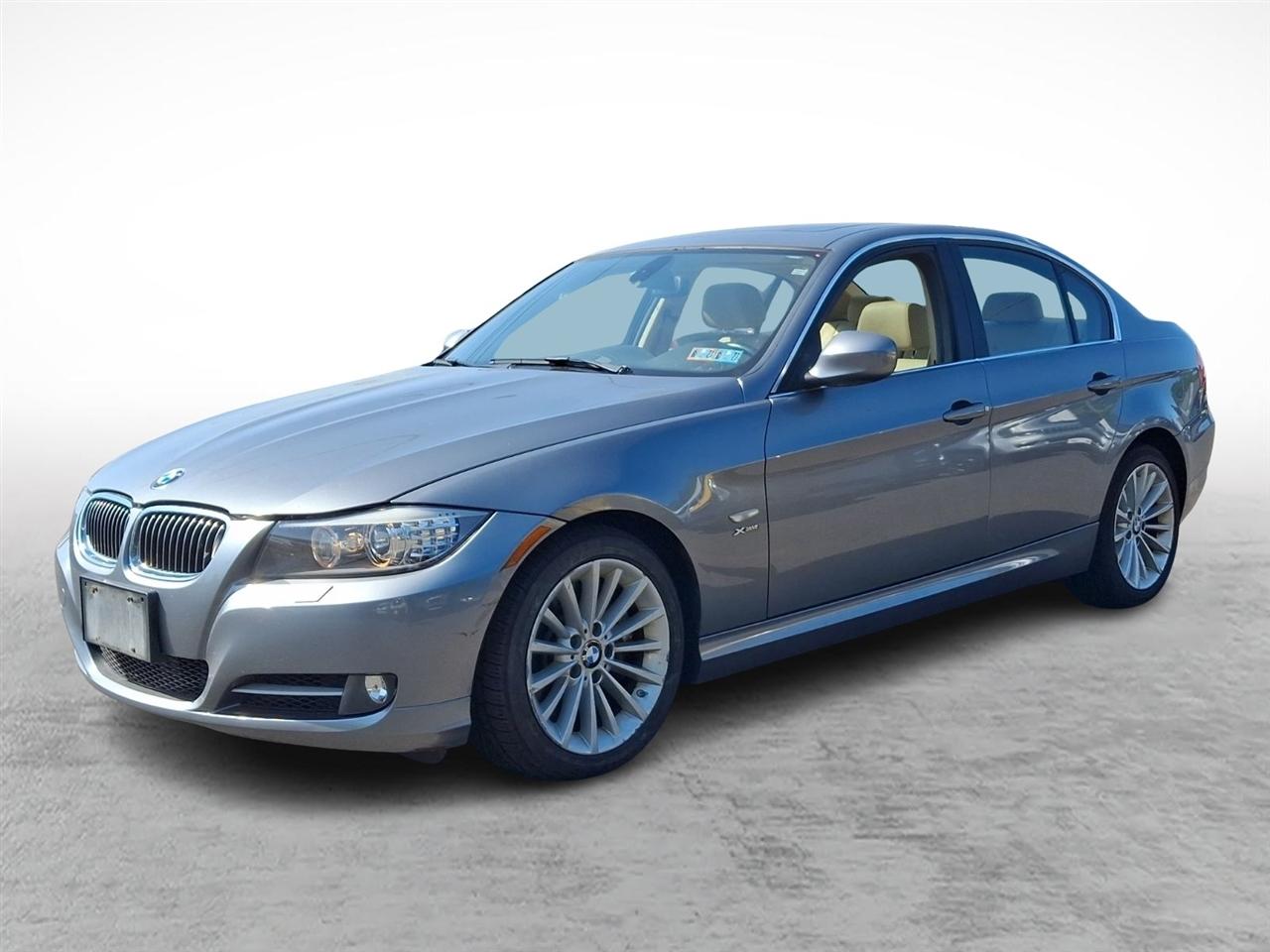 BMW 3 Series  2011