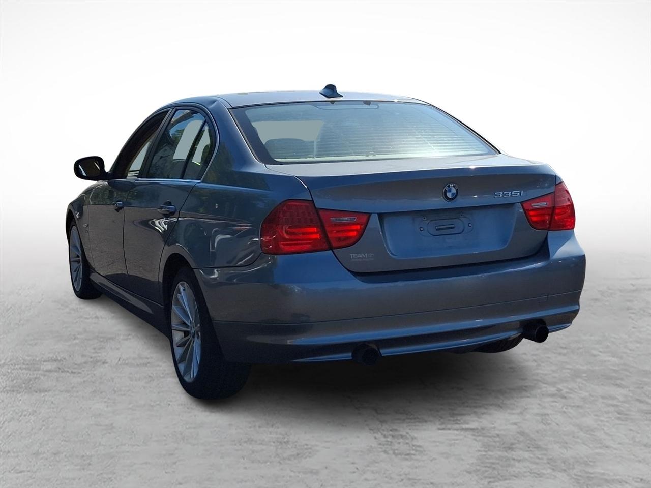 BMW 3 Series  2011