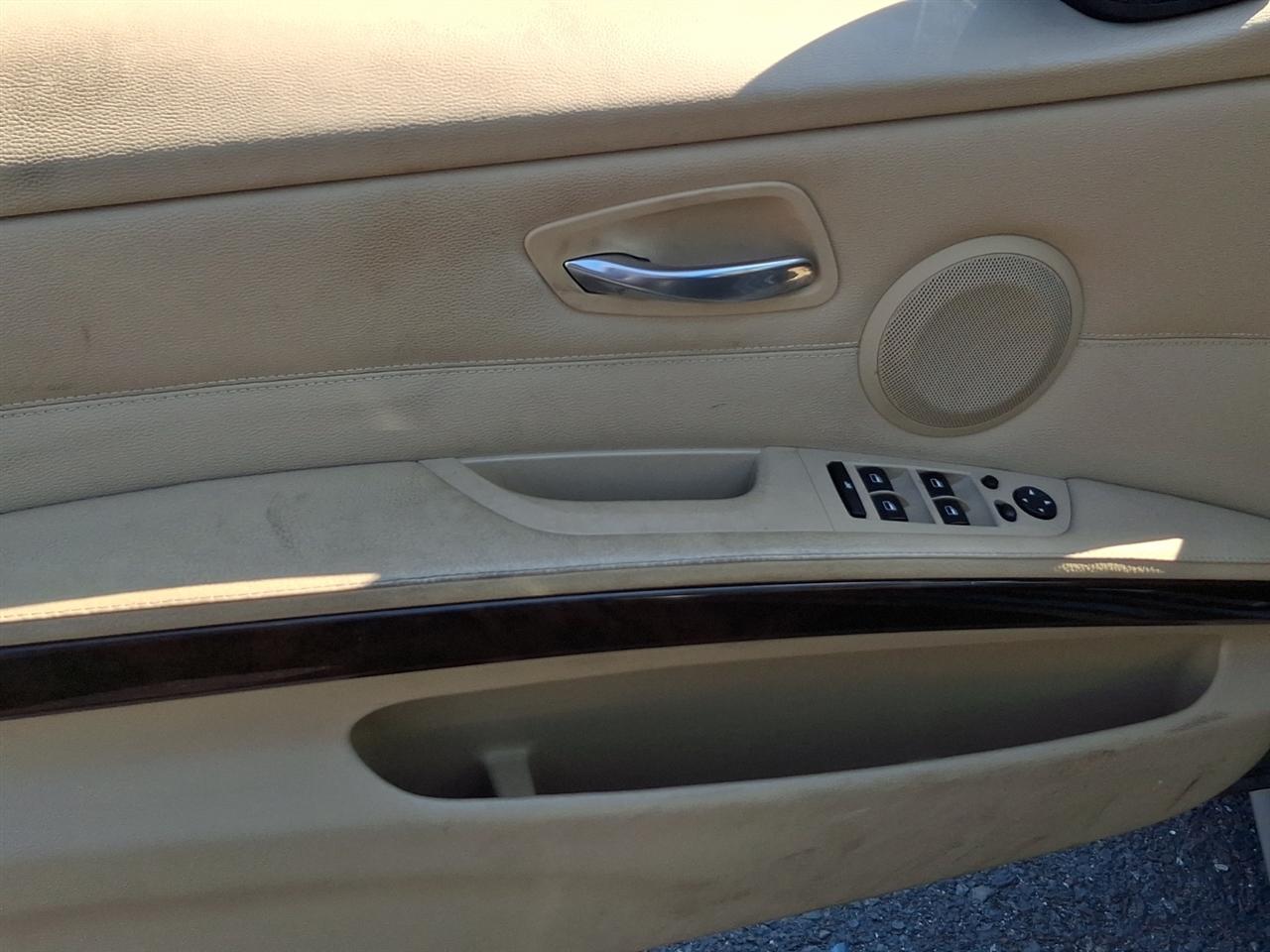 BMW 3 Series  2011