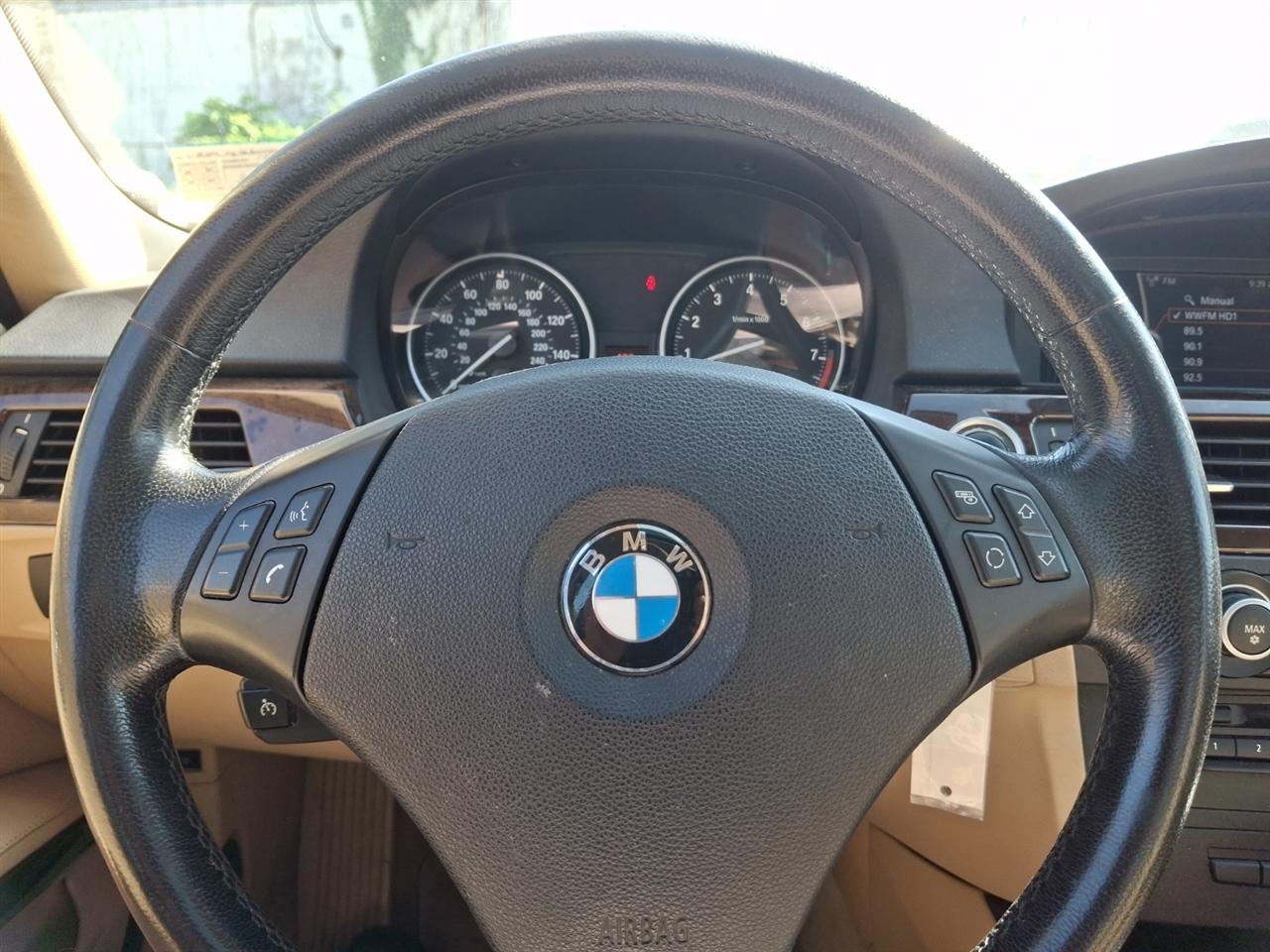 BMW 3 Series  2011