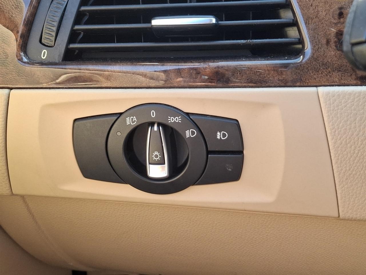 BMW 3 Series  2011