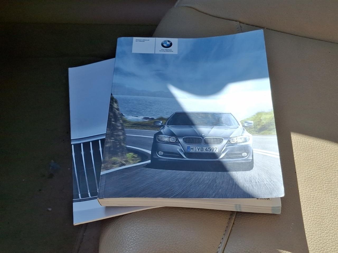 BMW 3 Series  2011