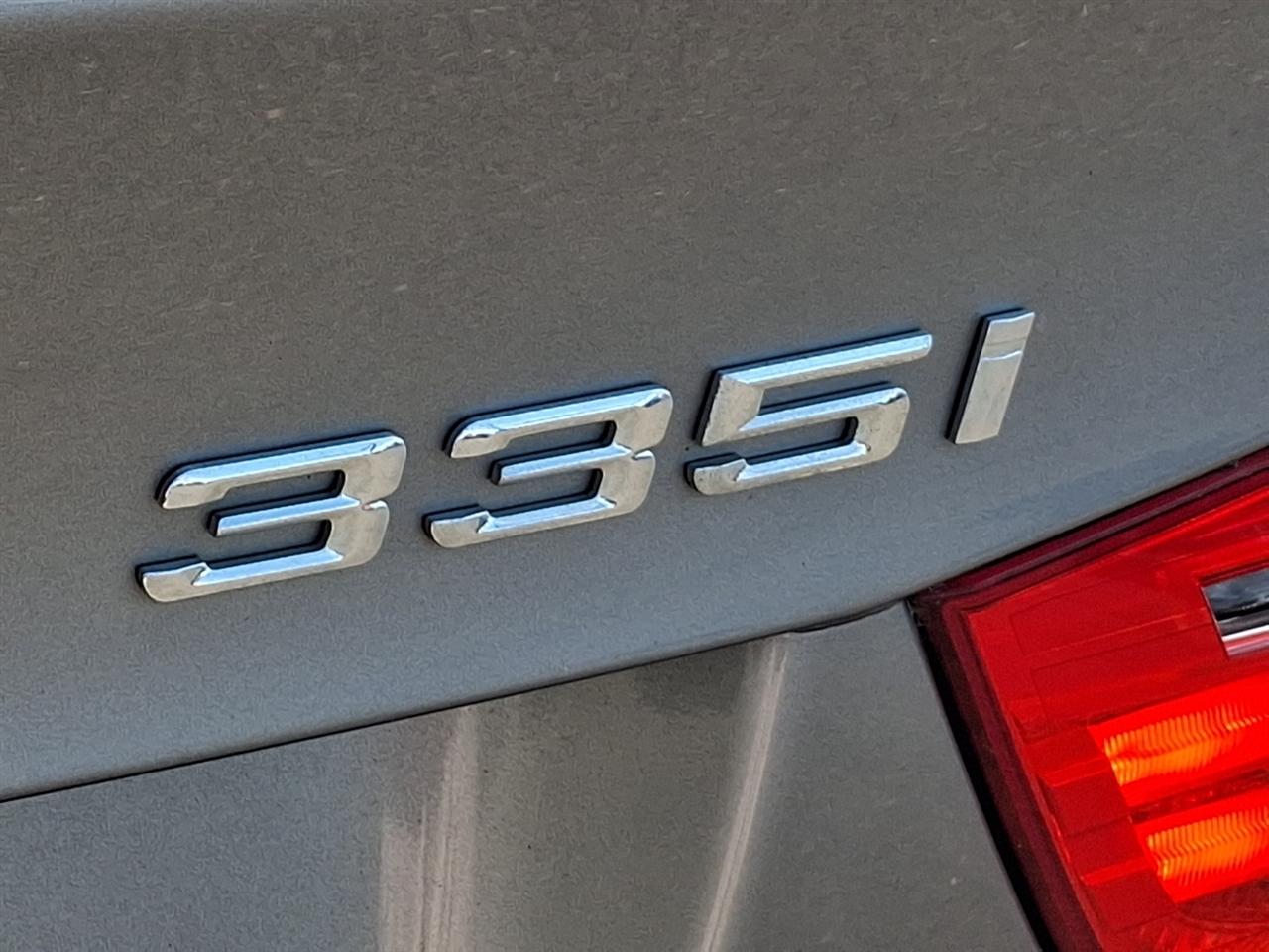 BMW 3 Series  2011