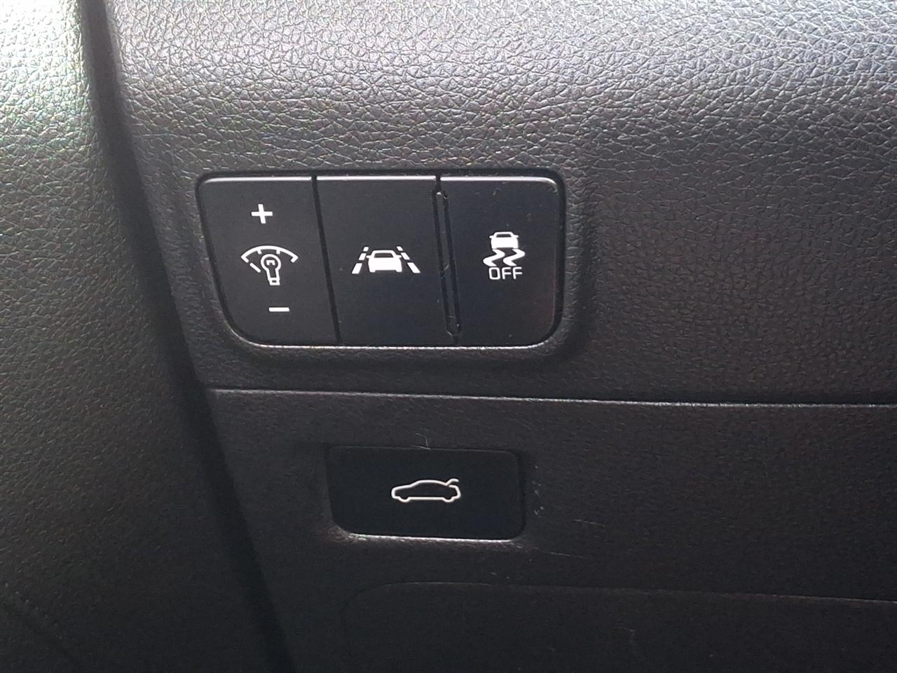 Kia K5  2023
