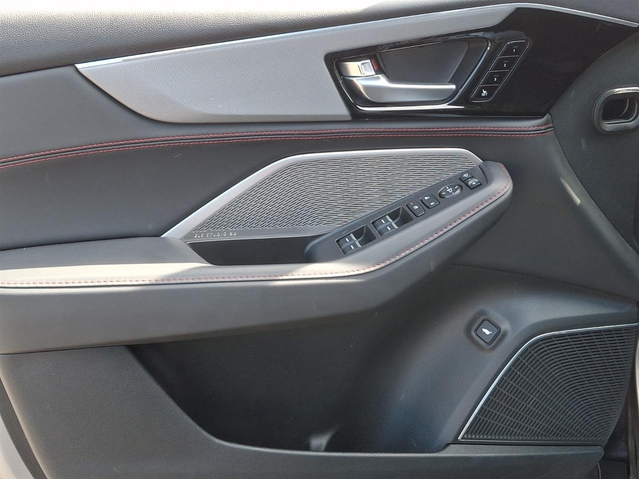 Acura MDX  2023
