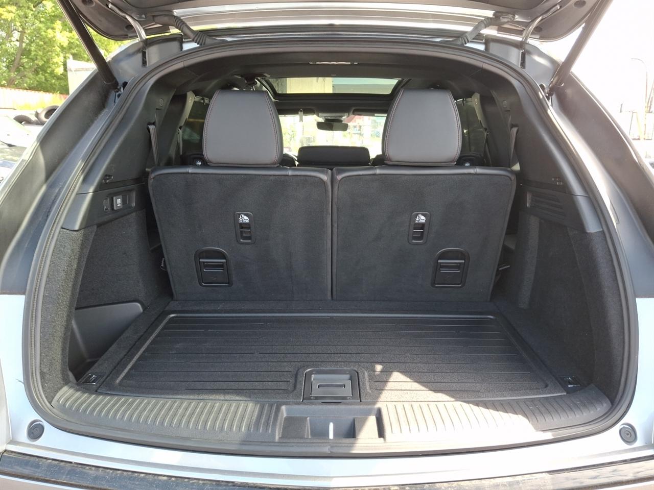 Acura MDX  2023