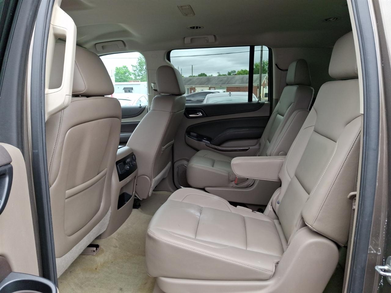 Chevrolet Suburban  2016