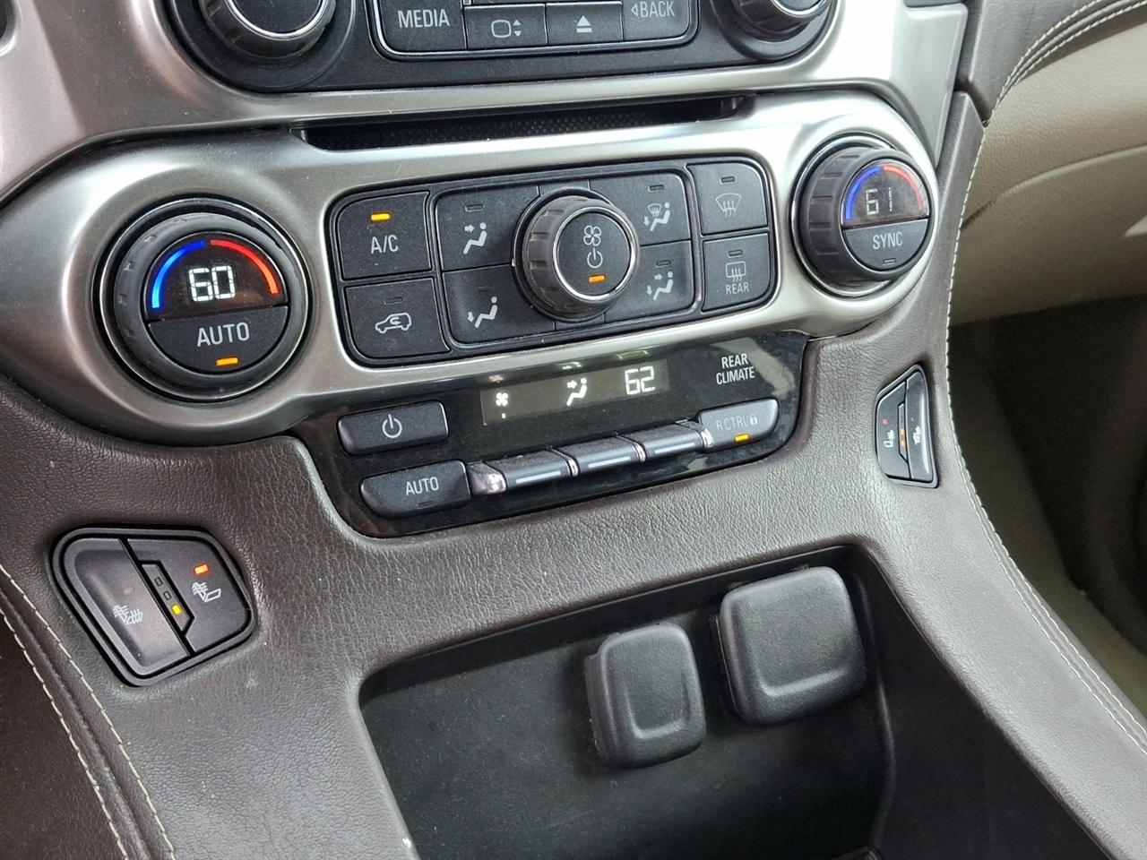 Chevrolet Suburban  2016