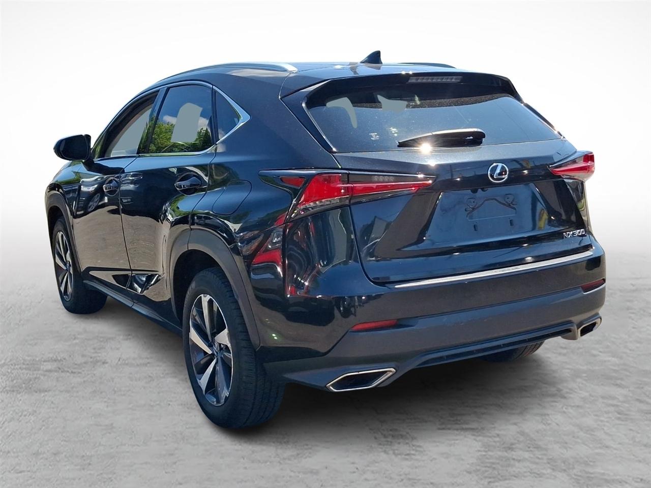 Lexus NX  2020