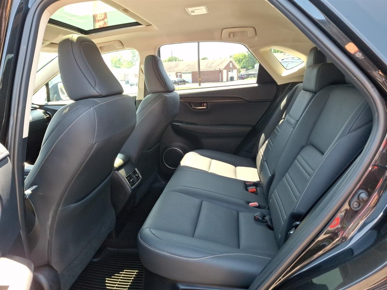 Lexus NX  2020