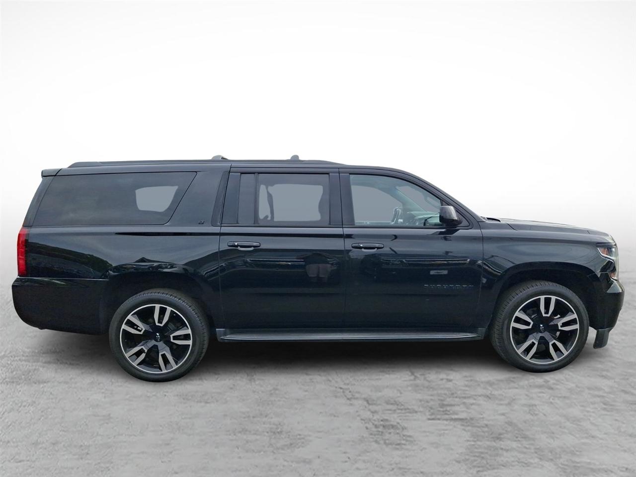 Chevrolet Suburban  2018