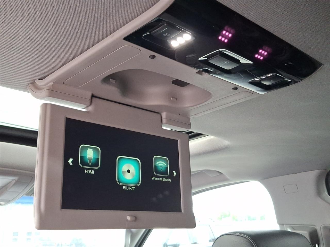 Chevrolet Suburban  2018