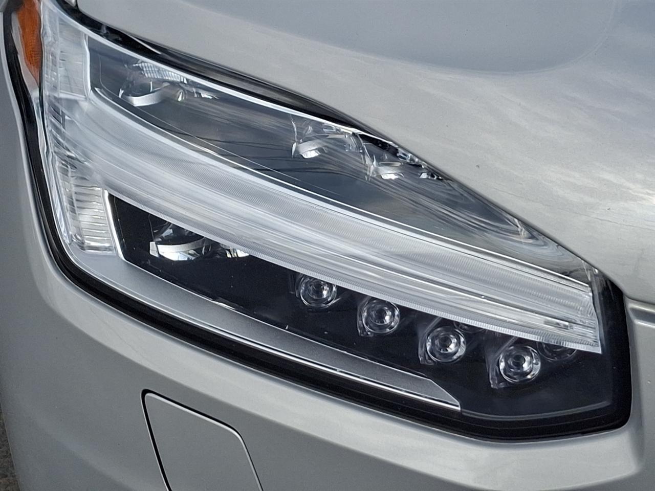 Volvo XC90  2023
