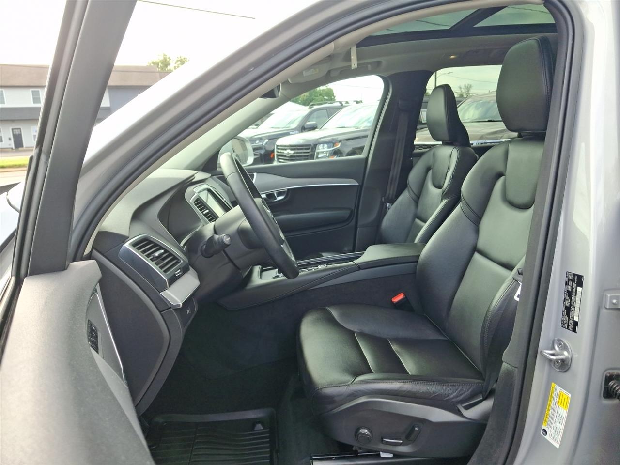 Volvo XC90  2023