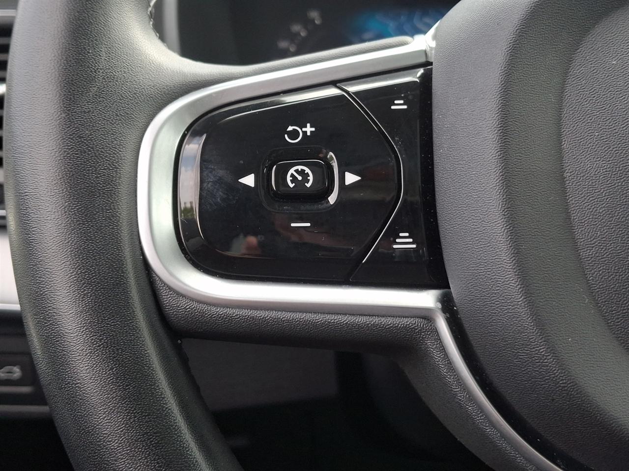 Volvo XC90  2023