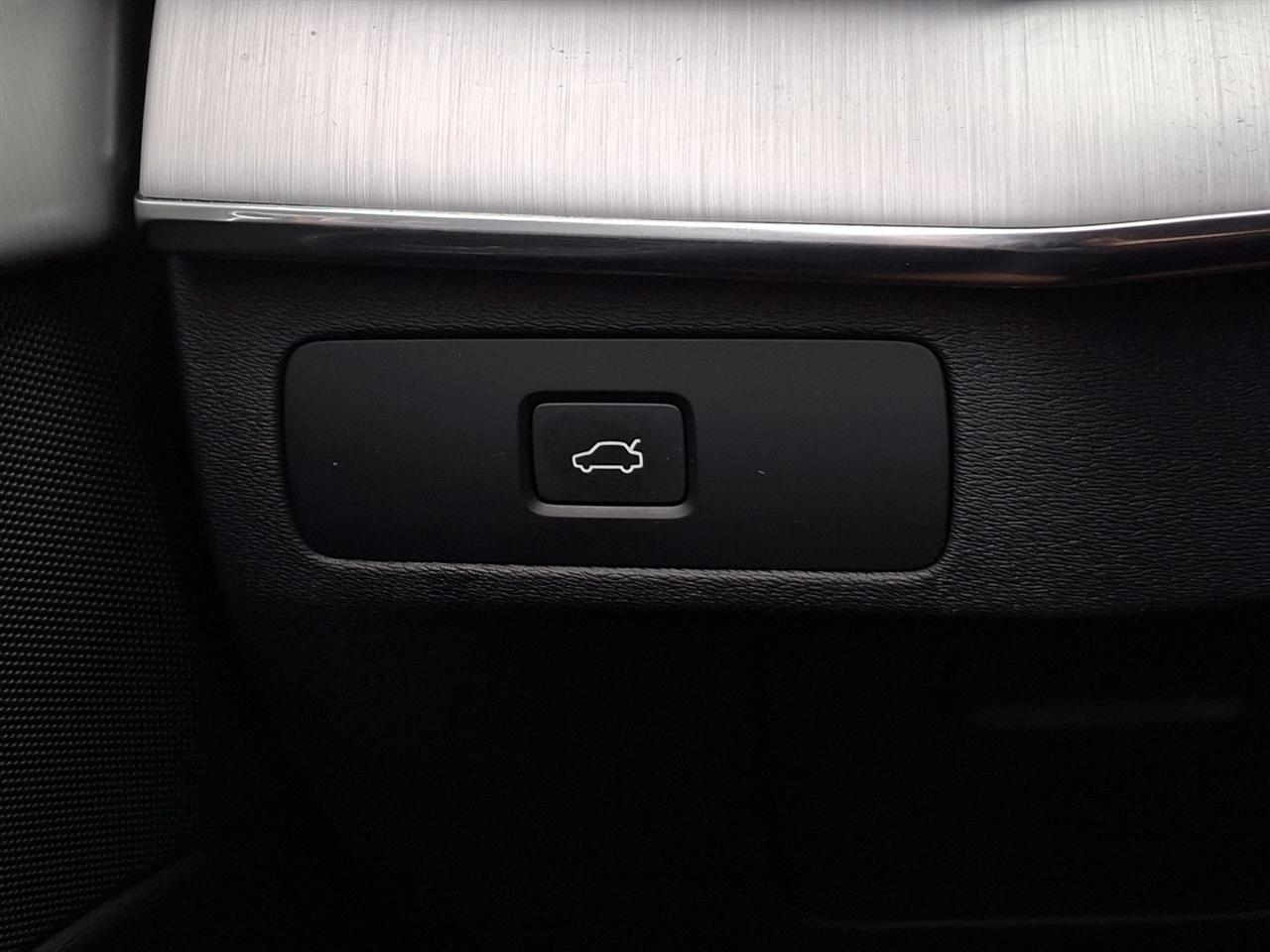 Volvo XC90  2023