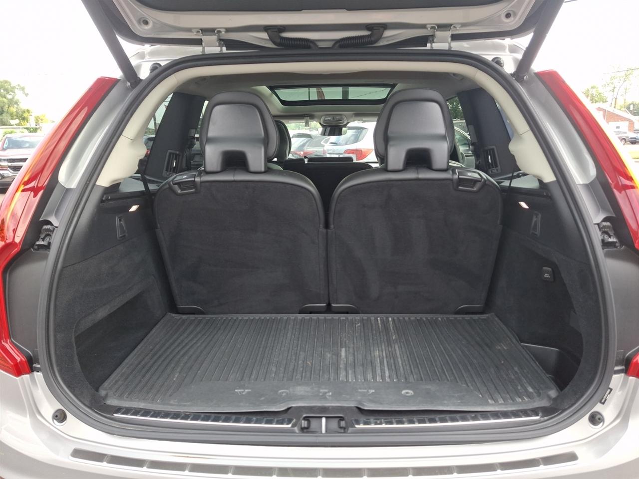Volvo XC90  2023