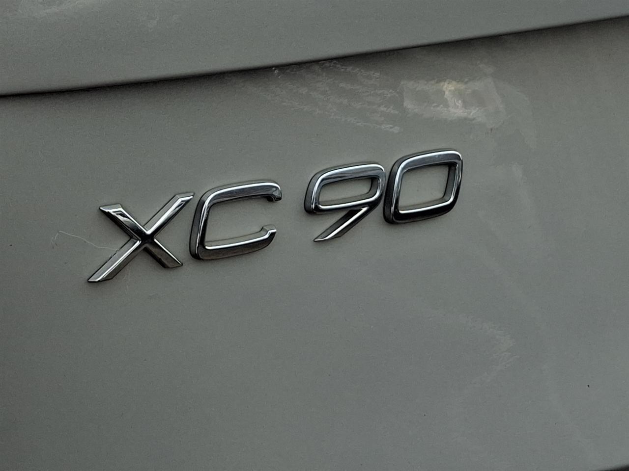 Volvo XC90  2023