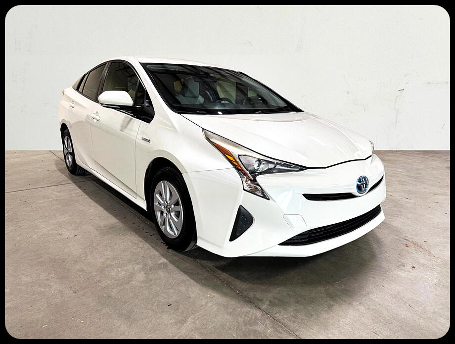 Toyota Prius Two Eco 2016 Toyota Prius Two Eco 2016